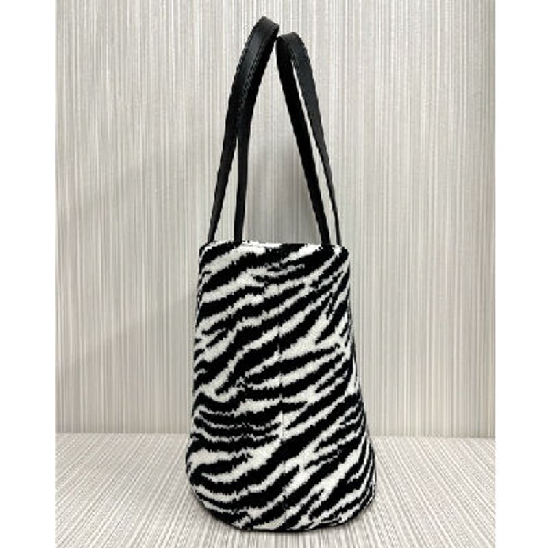 ゼブラ柄ファー風パーティーバッグ ゼブラ柄ファー風パーティーバッグ