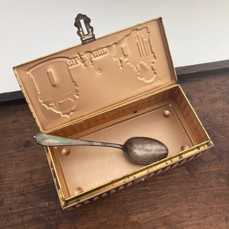 biscuit tin ヴィンテージクッキー缶　アンティーク缶