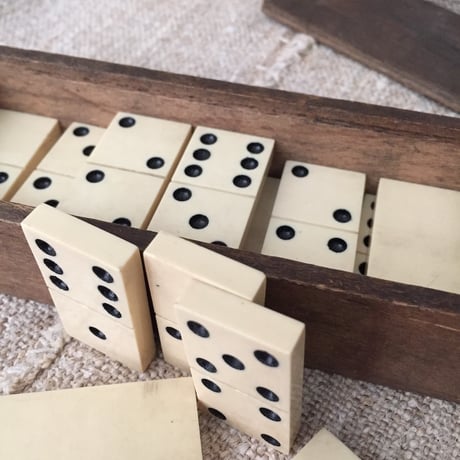 domino / アンティークドミノ