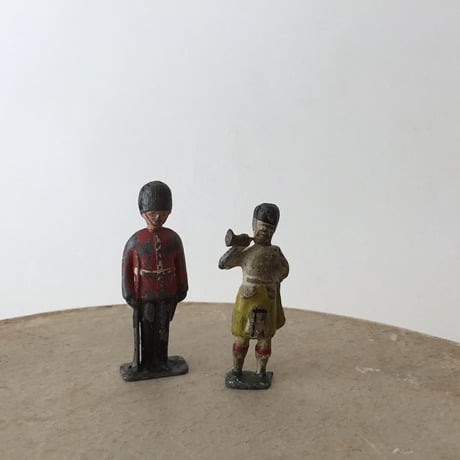 lead figure / 衛兵フィギュリン 英国の鉄のおもちゃ