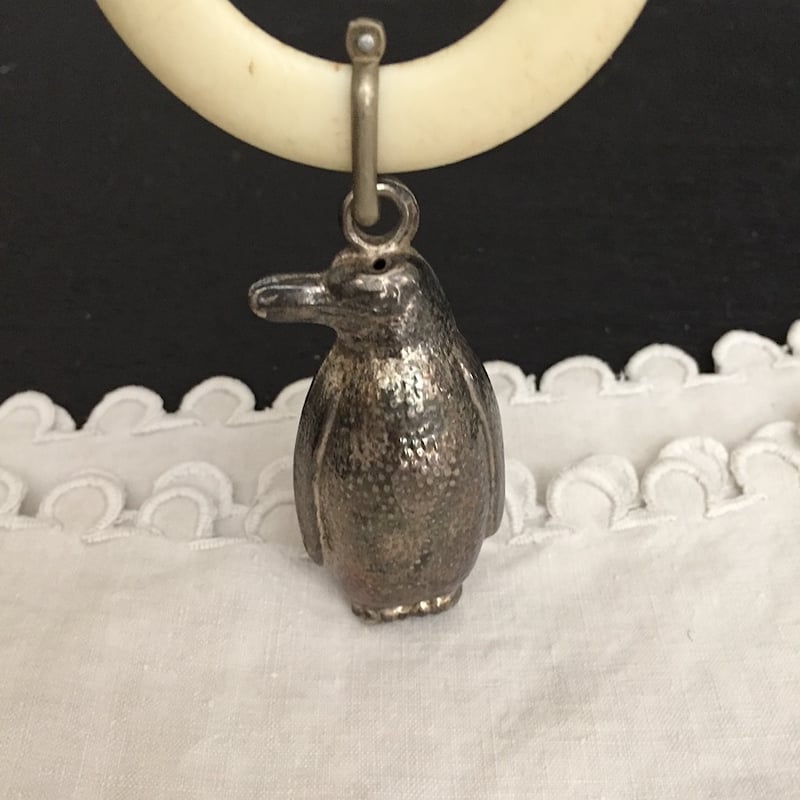 penguin baby rattle / アンティークシルバーベビーラトル