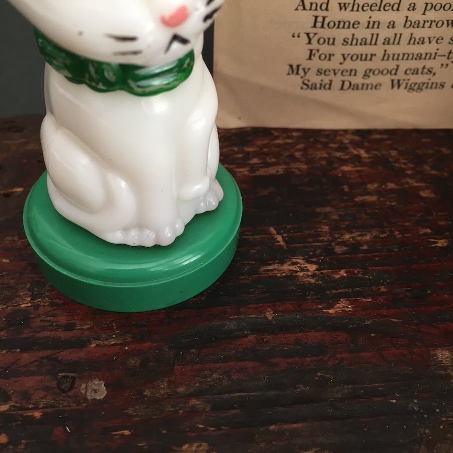 white catbottle /アンティーク白猫ガラスボトル ねこ香水びん | cocon