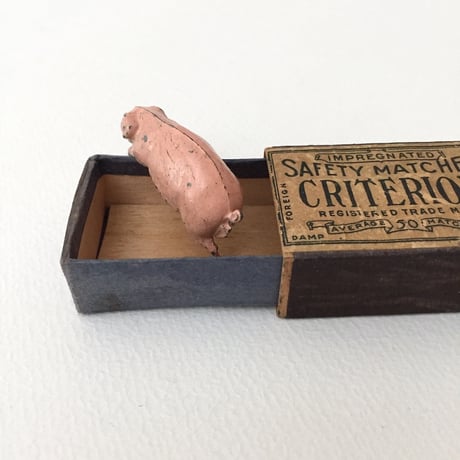 pig lead figure / アンティーク鉄の豚の置きもの