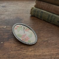 flower brooch　アンティーク刺繍ブローチ　ニードルワーク　フラワー
