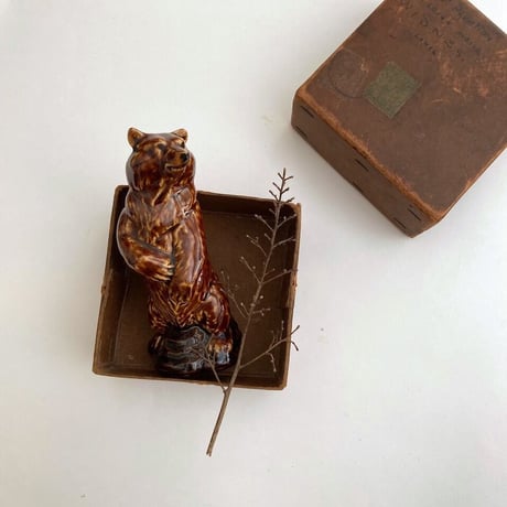 bear figure / 陶器のくま