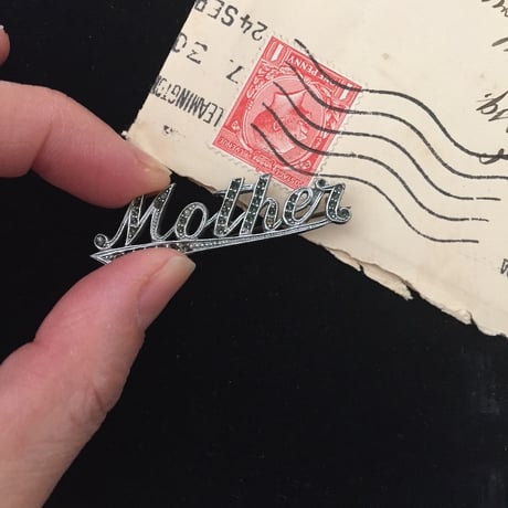 mother brooch / アンティークマザーブローチ