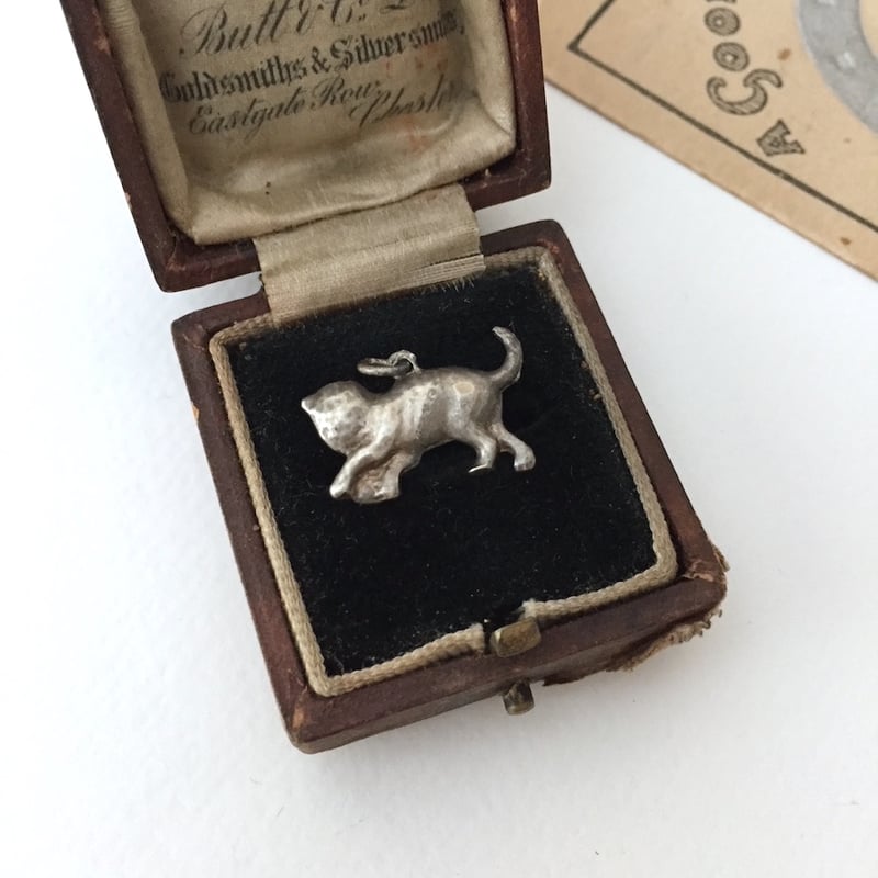 cat pendant top / アンティークシルバーねこチャーム cat charm |