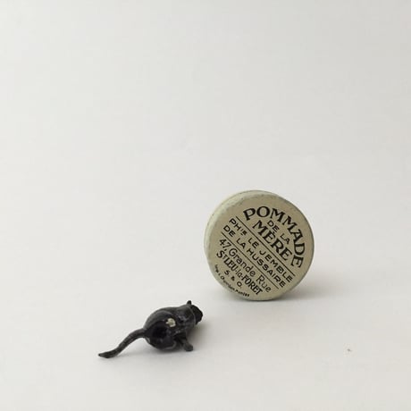 black cat lead figure / 鉄のねこフィギュリン