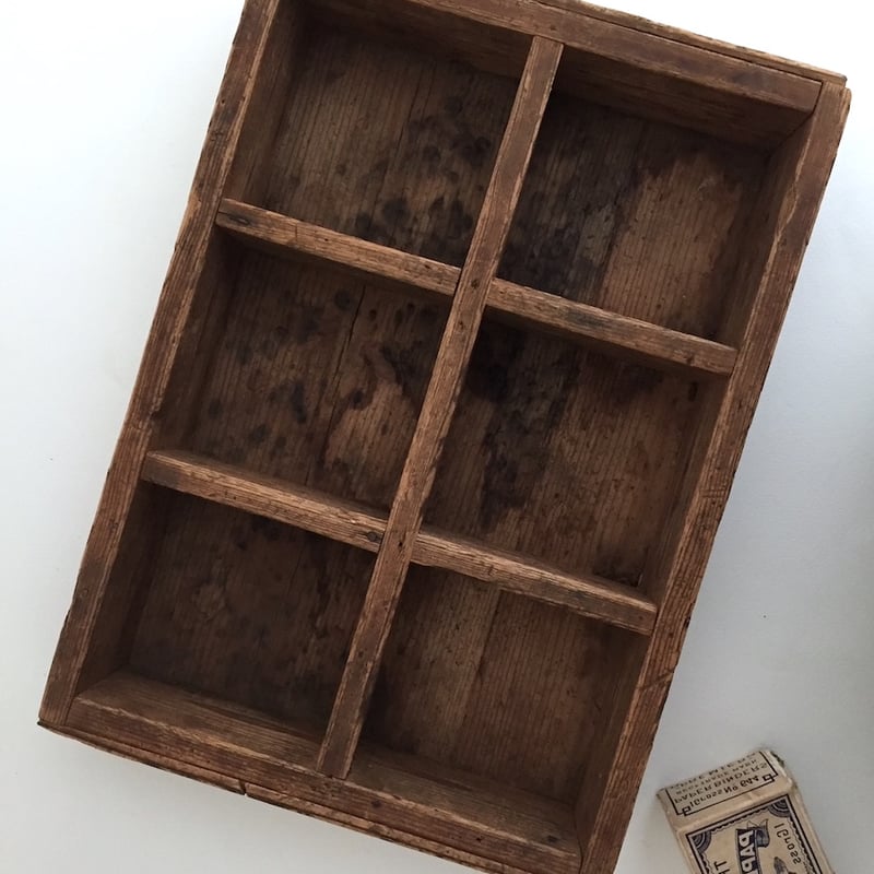 木箱 バスケット ライスジャー 古道具 アンティーク 古い木箱 / マス目の飾り棚 | cocon