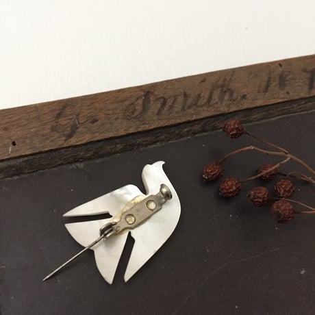 bird brooch / アンティークベツレヘムバードブローチ