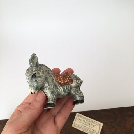 donkey figure / アンティーク陶器のロバの置きもの