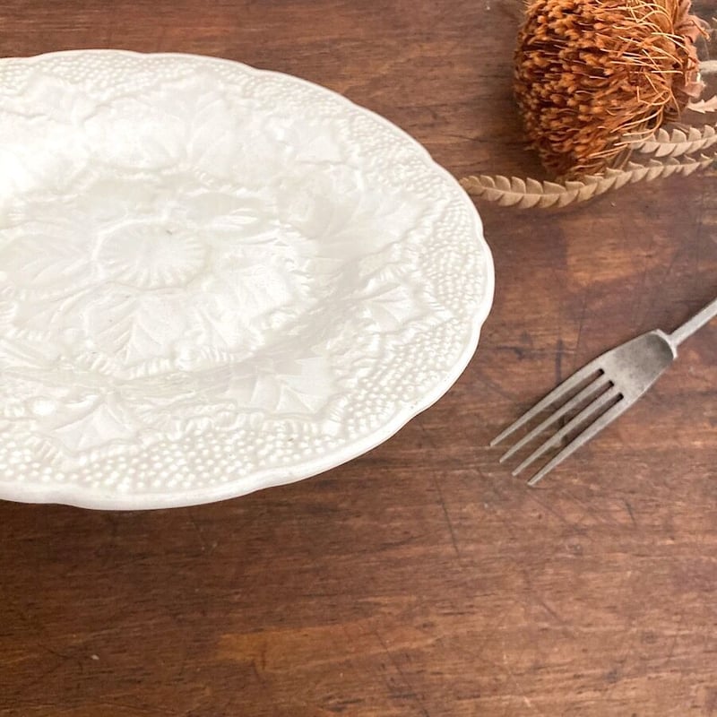 wedgwood plate ウェッジウッド フラワーレリーフ ミモザ エンボス | cocon