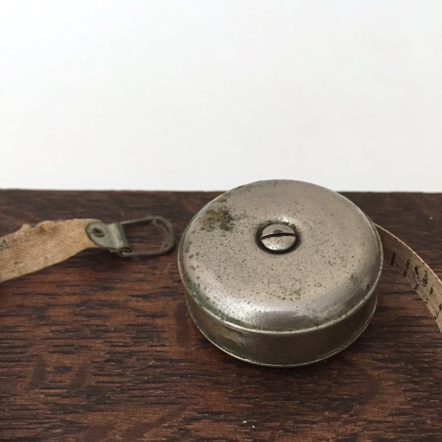 古い巻き尺 / 昭和のメジャーテープ | cocon