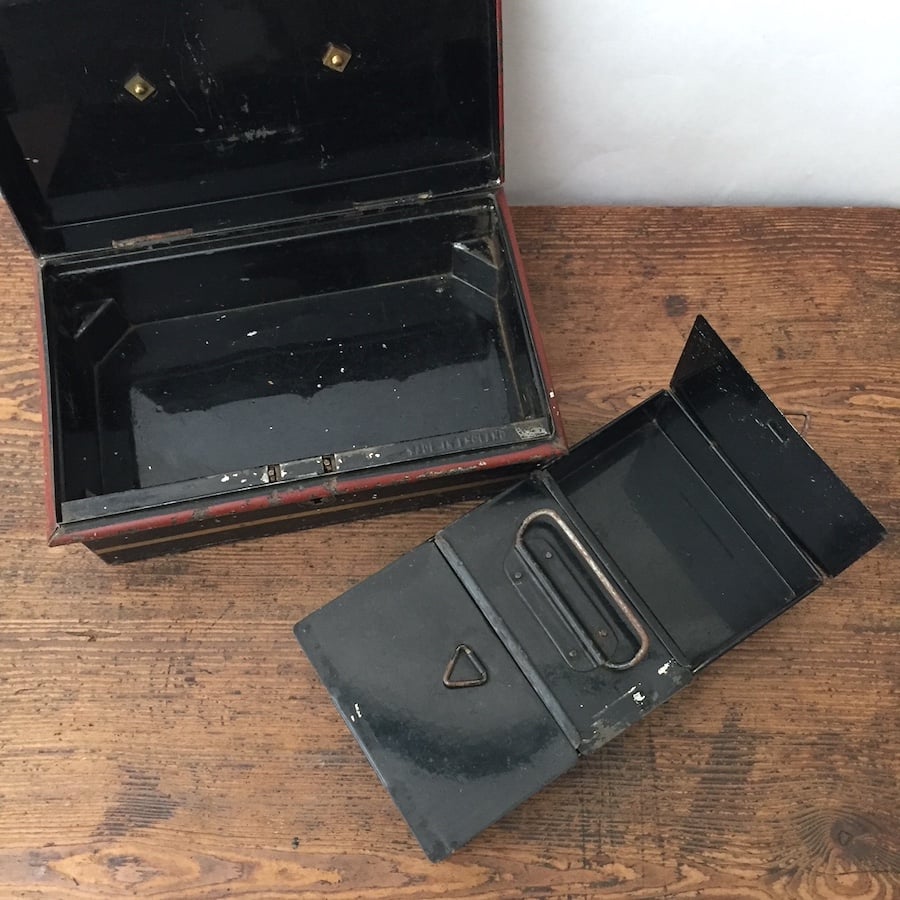 ヴィンテージ　フランスアンティーク　usedキャッシュボックス VINTAGE ANTIQUE JAPANNED BOX ヴィンテージ アンティーク ジャパンド