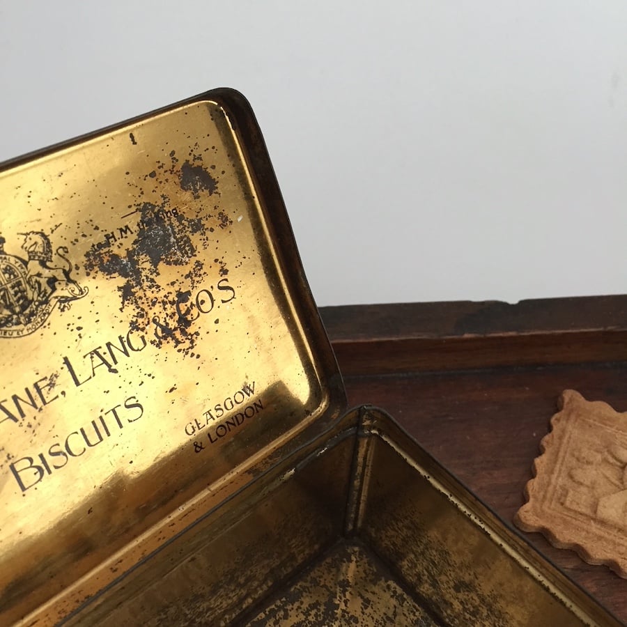 biscuit tin / アンティークビスケットティン イギリスのお菓子箱 | cocon