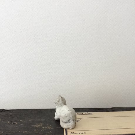 cat figure / アンティーク猫の置きもの