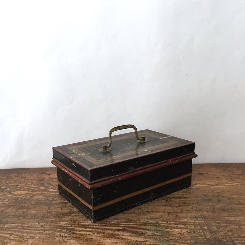 cash box / アンティークメタルキャッシュボックス | cocon