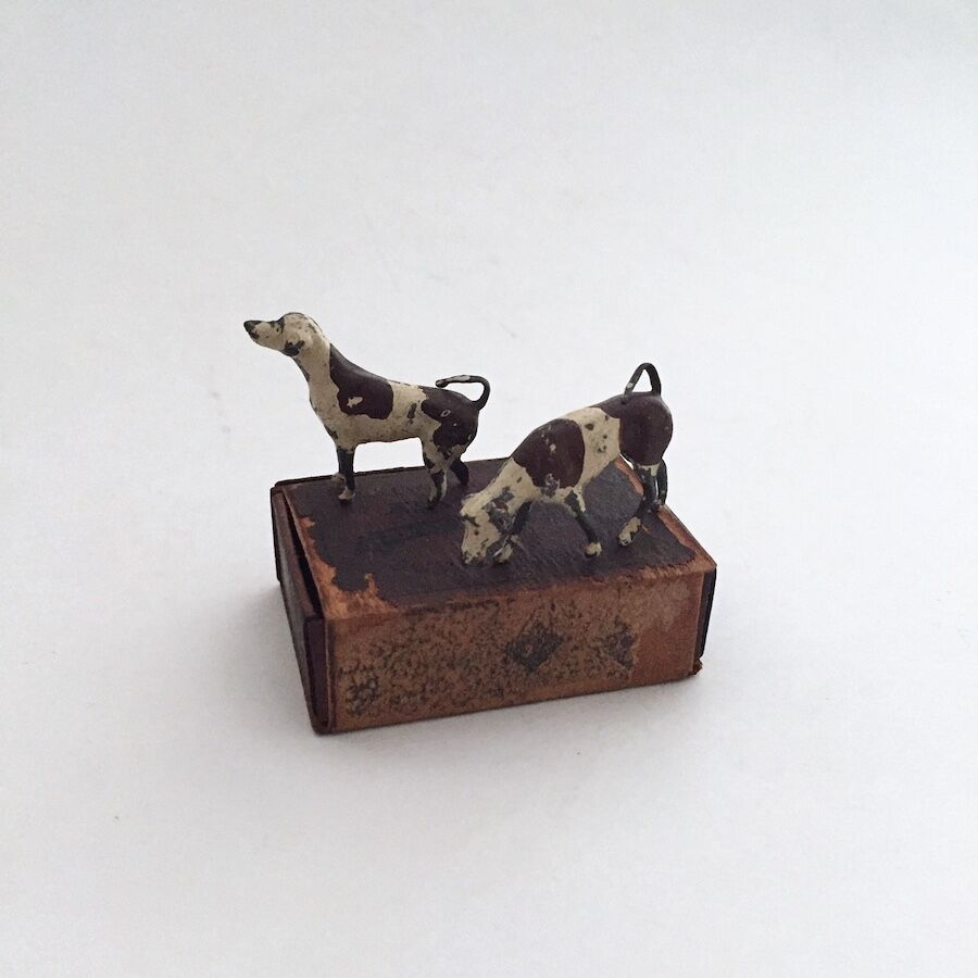 dog lead figure 鉄の犬ドッグのフィギュア 動物フィギュリン | cocon