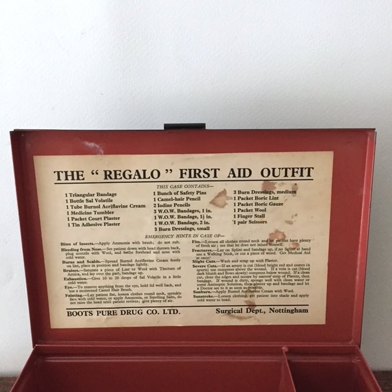 first aid tin / アンティークファーストエイド缶 救急箱 | cocon