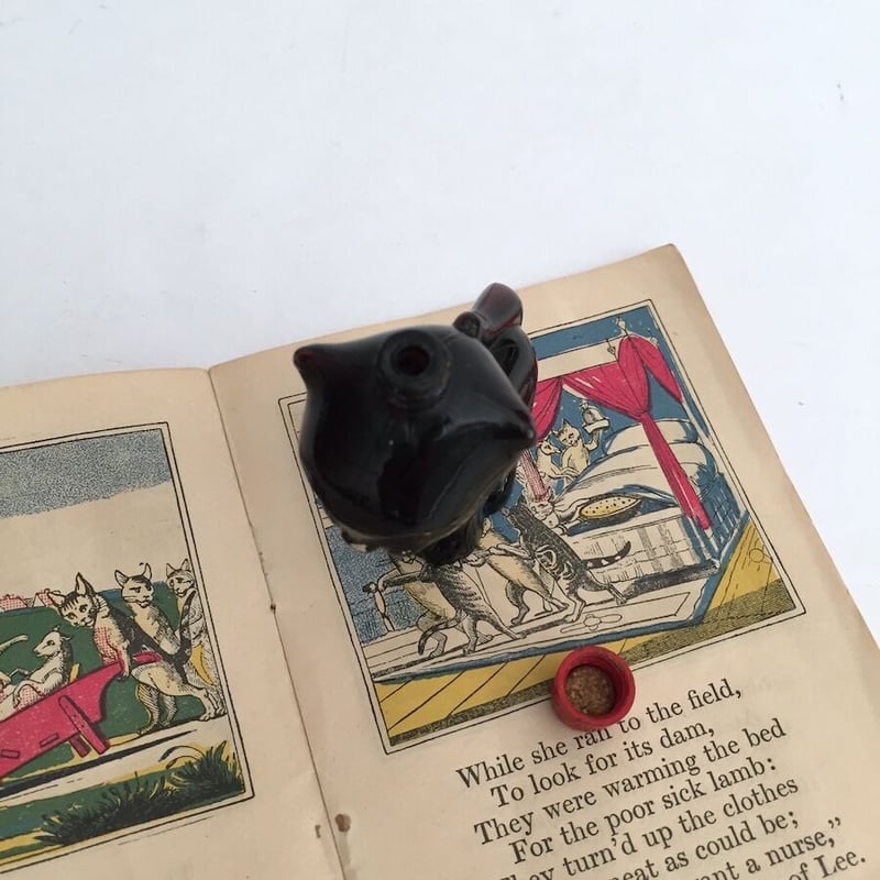 ◆アンティーク 英国製 ウールー 黒猫 香水ビン ガラス瓶 ◇アンティーク 英国製 ウールー 黒猫 香水ビン ガラス瓶