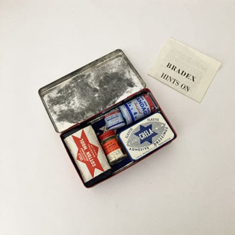 first aid kit　ヴィンテージ救急セット　ファーストエイド缶