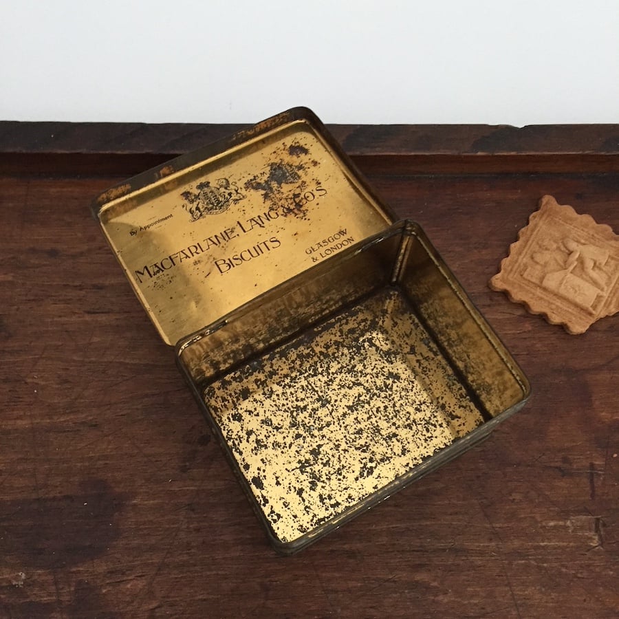 biscuit tin / アンティークビスケットティン イギリスのお菓子箱 | cocon