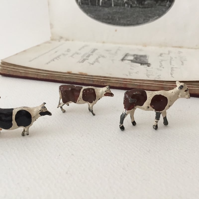 lead cow figure / 鉄の動物牛のおもちゃフィギュリン | cocon