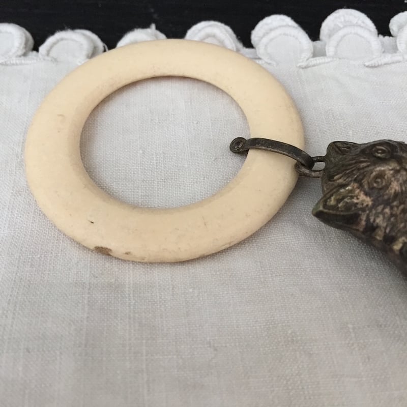 cat baby rattle / アンティーク猫のベビーラトル シルバーキャット