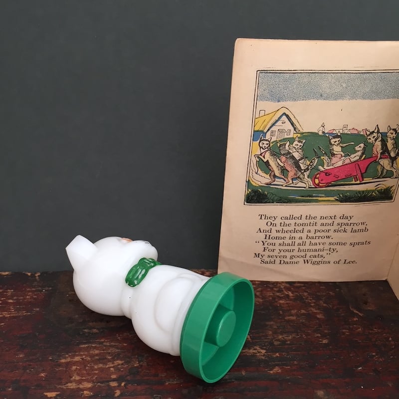 white catbottle /アンティーク白猫ガラスボトル ねこ香水びん