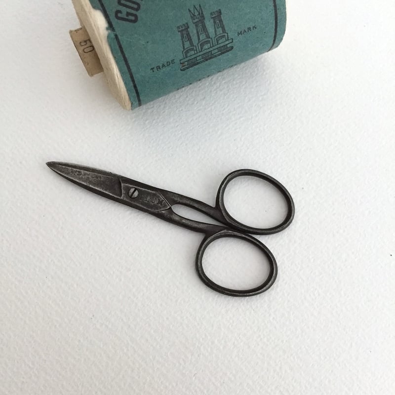アンティーク ケース付きハサミ ⑅︎* Amazon | BUTUZE アンティークはさみキット 刺繍裁縫キット