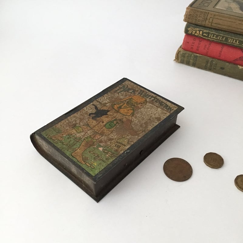 money tin box / アンティークブック型貯金箱 | cocon