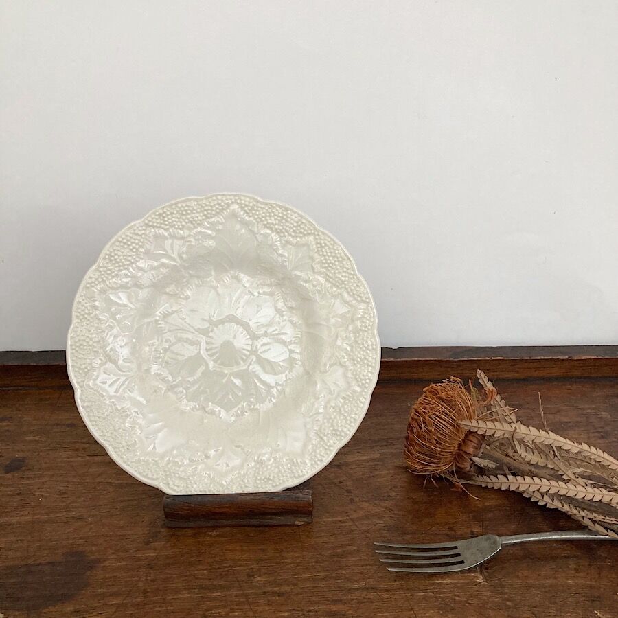 wedgwood plate ウェッジウッド フラワーレリーフ ミモザ エンボス | cocon