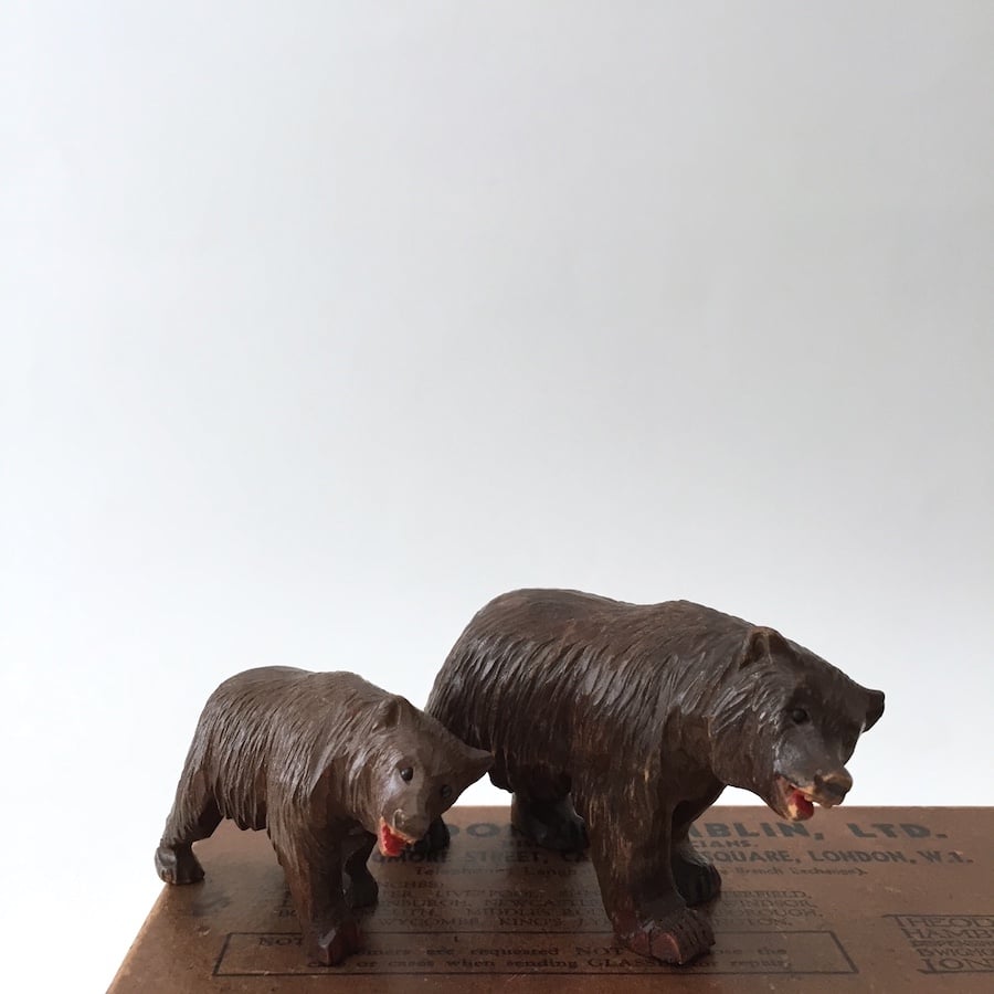 wooden bear / アンティーク木彫りのくま スイスベルン | cocon
