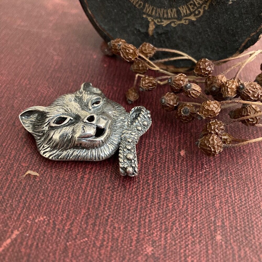 cat brooch アンティークねこブローチ シルバーキャットブローチ | cocon