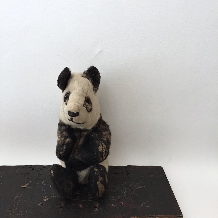 stuffed panda / アンティークパンダのぬいぐるみ | cocon