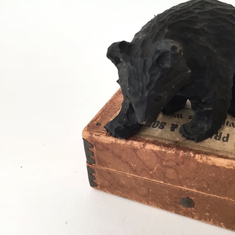 木彫りグマの置もの