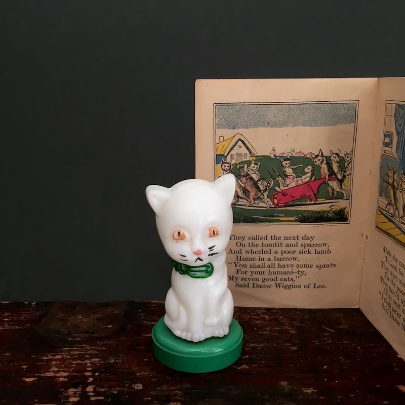 猫の小瓶 香水瓶 フランス 20世紀 white catbottle /アンティーク白猫ガラスボトル ねこ香水びん