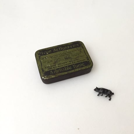 A Relliable tonic tin / アンティークイギリスティン缶