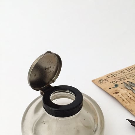 ink bottle / アンティークガラスインクボトル
