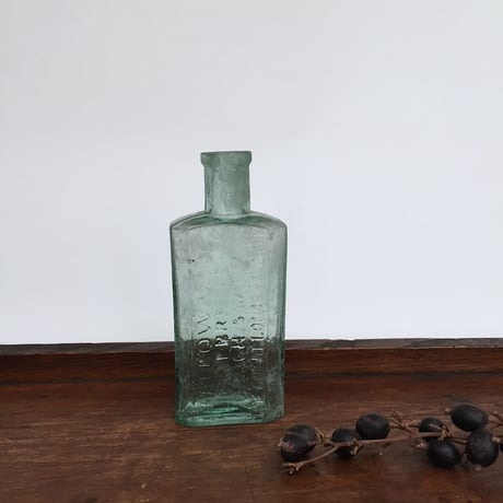 bottle / アンティークイギリスガラス薬品ボトル