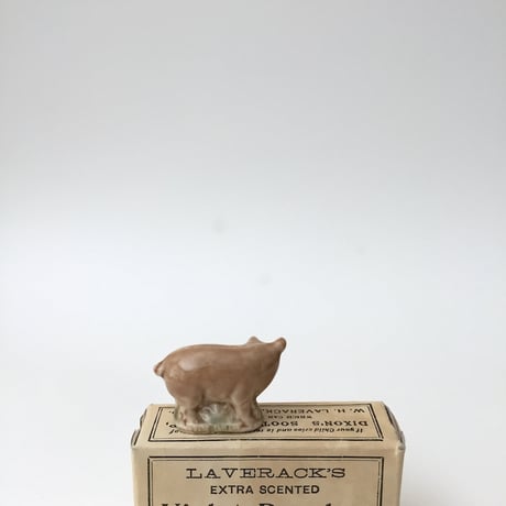 pig figure / wadeブタのフィギュリン