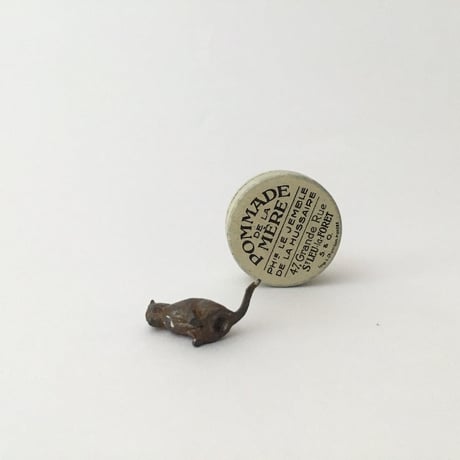 brown cat lead figure / 鉄のねこフィギュリン
