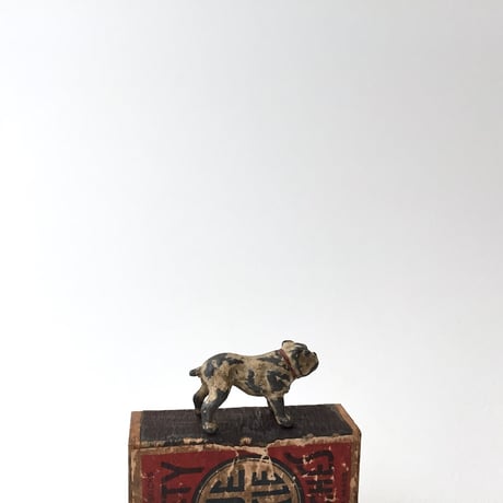 dog lead figure / 鉄のブルドッグのフィギュリン