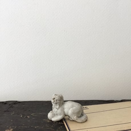 cat figure / アンティーク猫の置きもの