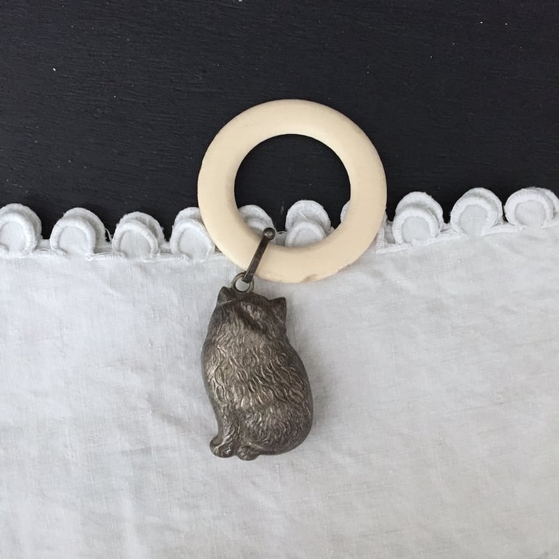 cat baby rattle / アンティーク猫のベビーラトル シルバーキャット