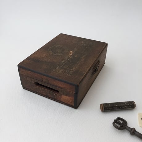 wooden box / アンティーク木箱