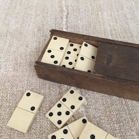 domino / アンティークドミノ