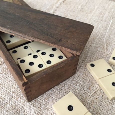 domino / アンティークドミノ