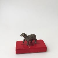 sheep figure / アンティーク鉄の羊の置きもの