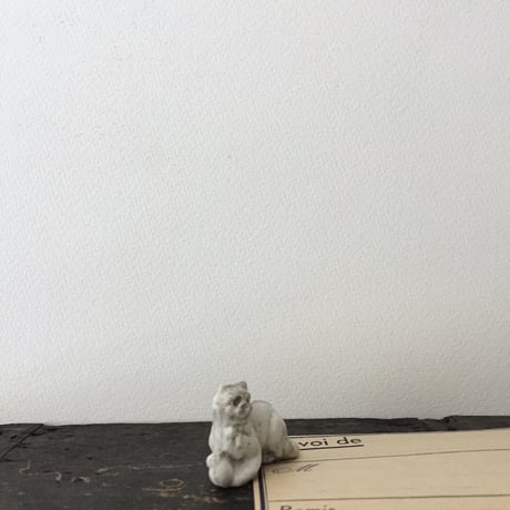 cat figure / アンティーク猫の置きもの